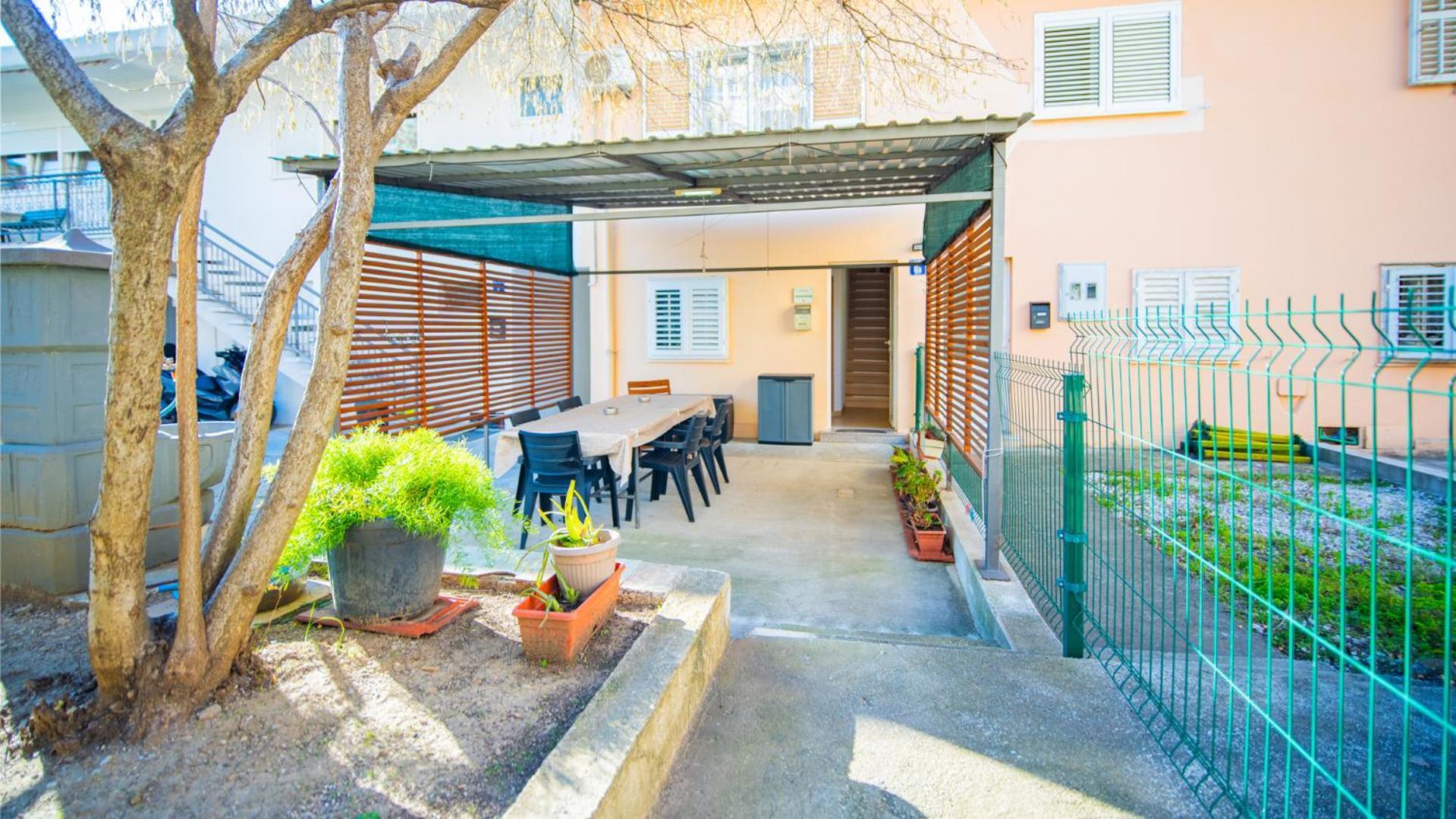 Apartmani Ana 蒂瓦特 外观 照片